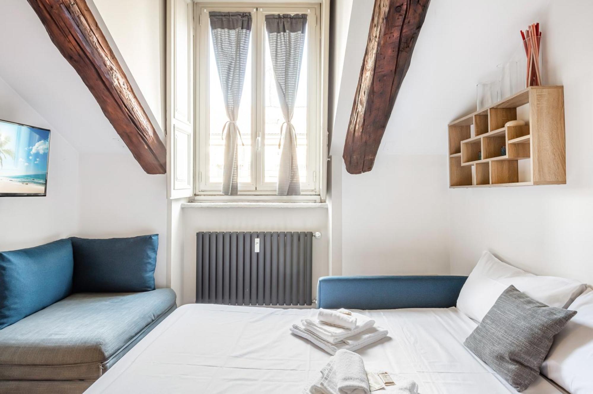Piazza Castello Central Studio Турин Екстер'єр фото