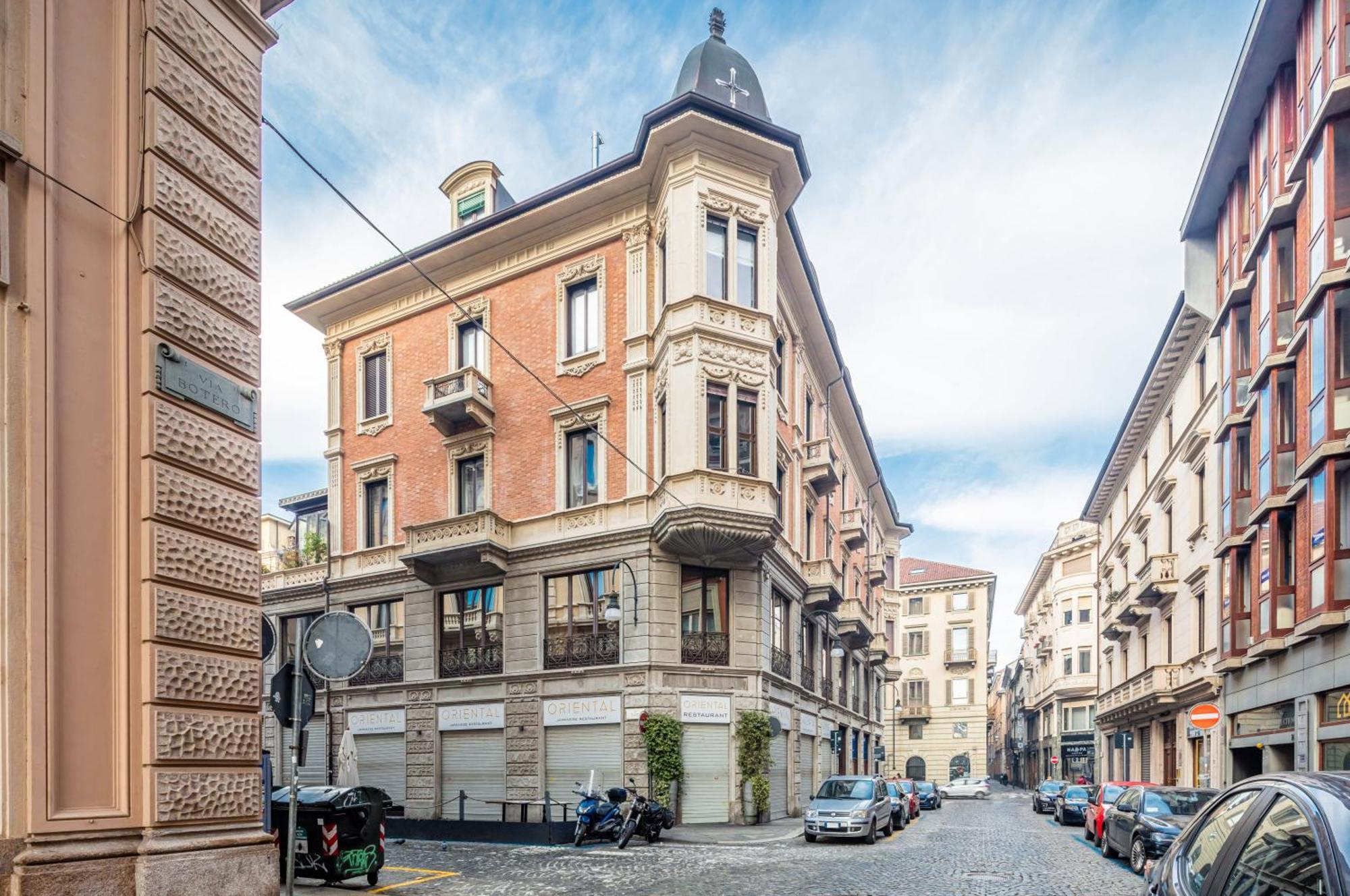 Piazza Castello Central Studio Турин Екстер'єр фото